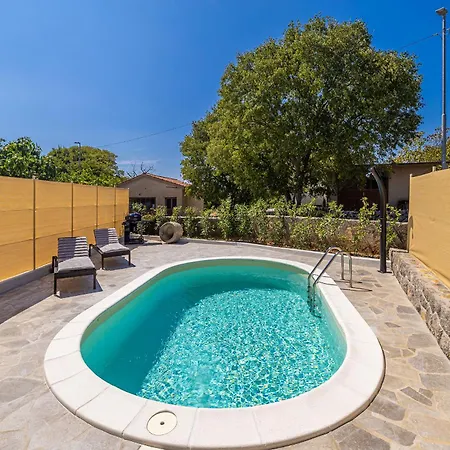 House San Leonardo With Private Pool Σπίτι διακοπών *