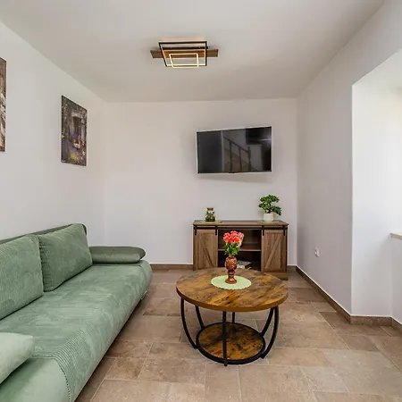 House San Leonardo With Private Pool * Bajcici